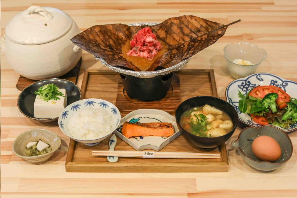 1泊朝食・朴葉みそ焼きプラン